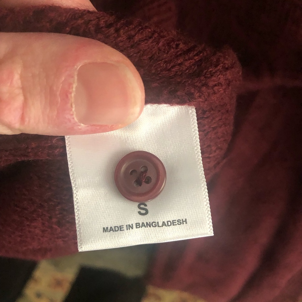 NWT Express Men's Burgundy Polo Quarter Button Up Sweater Size Small - Picture 13 of 13